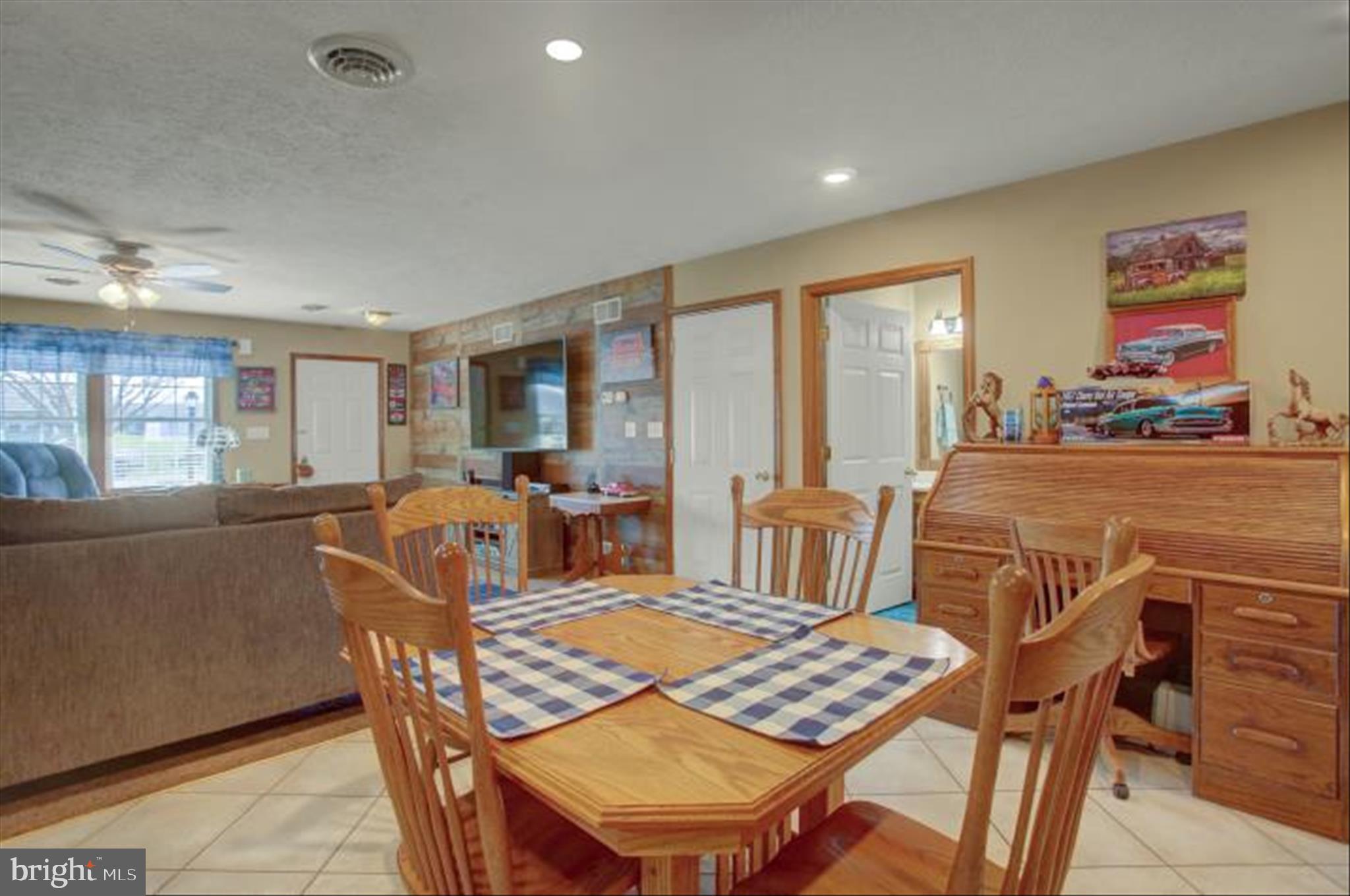 THORNWOOD VILLAGE - Residential