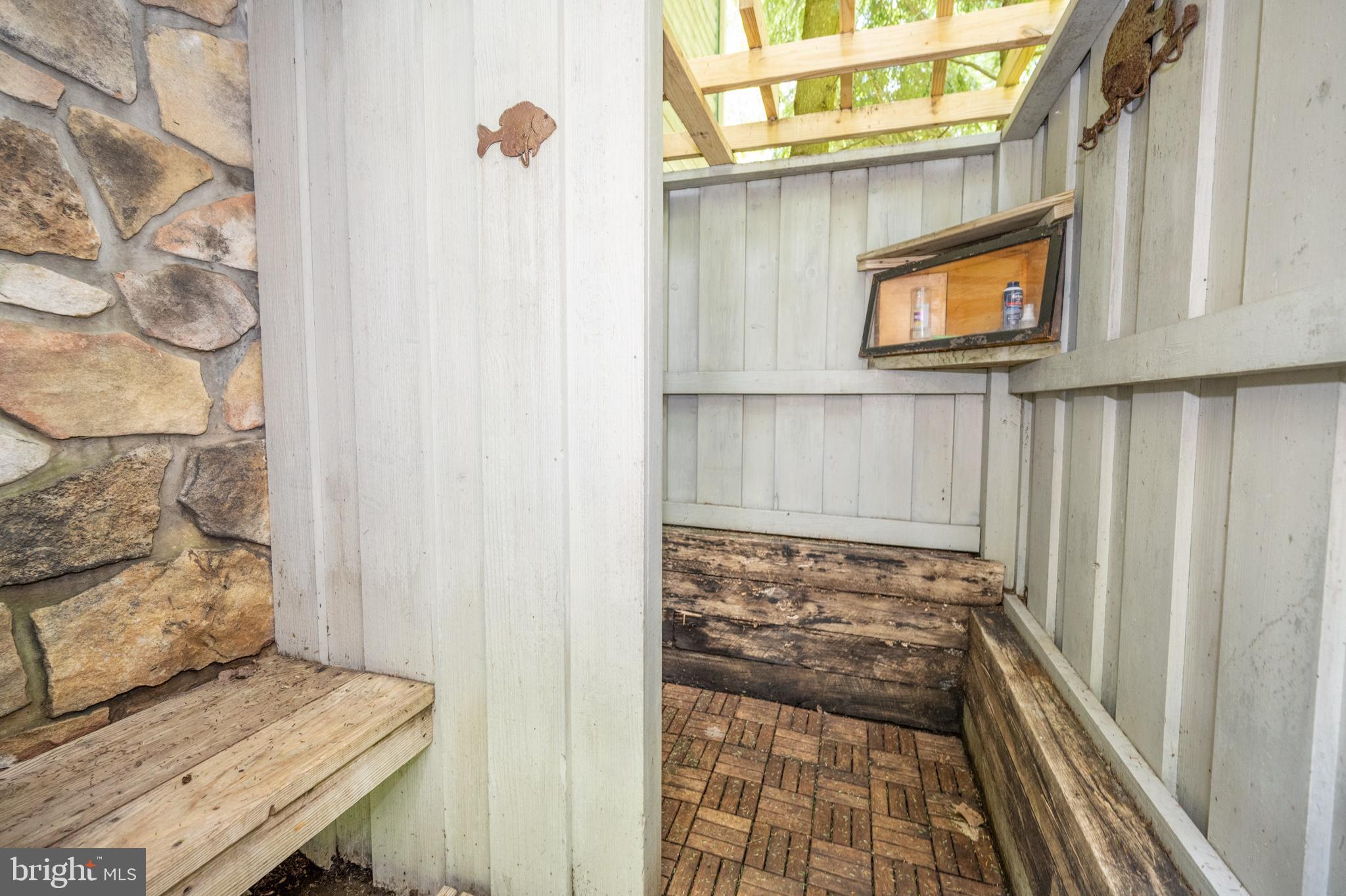 THOUSAND ACRES - Residential