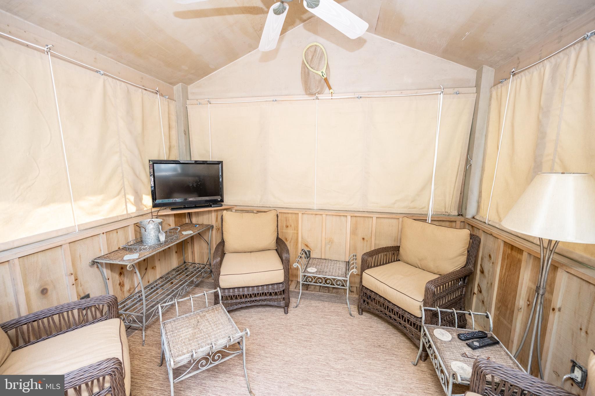 THOUSAND ACRES - Residential