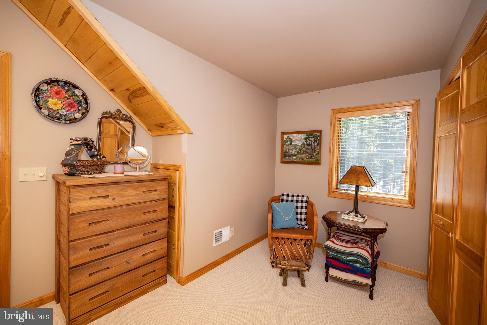 THOUSAND ACRES - Residential