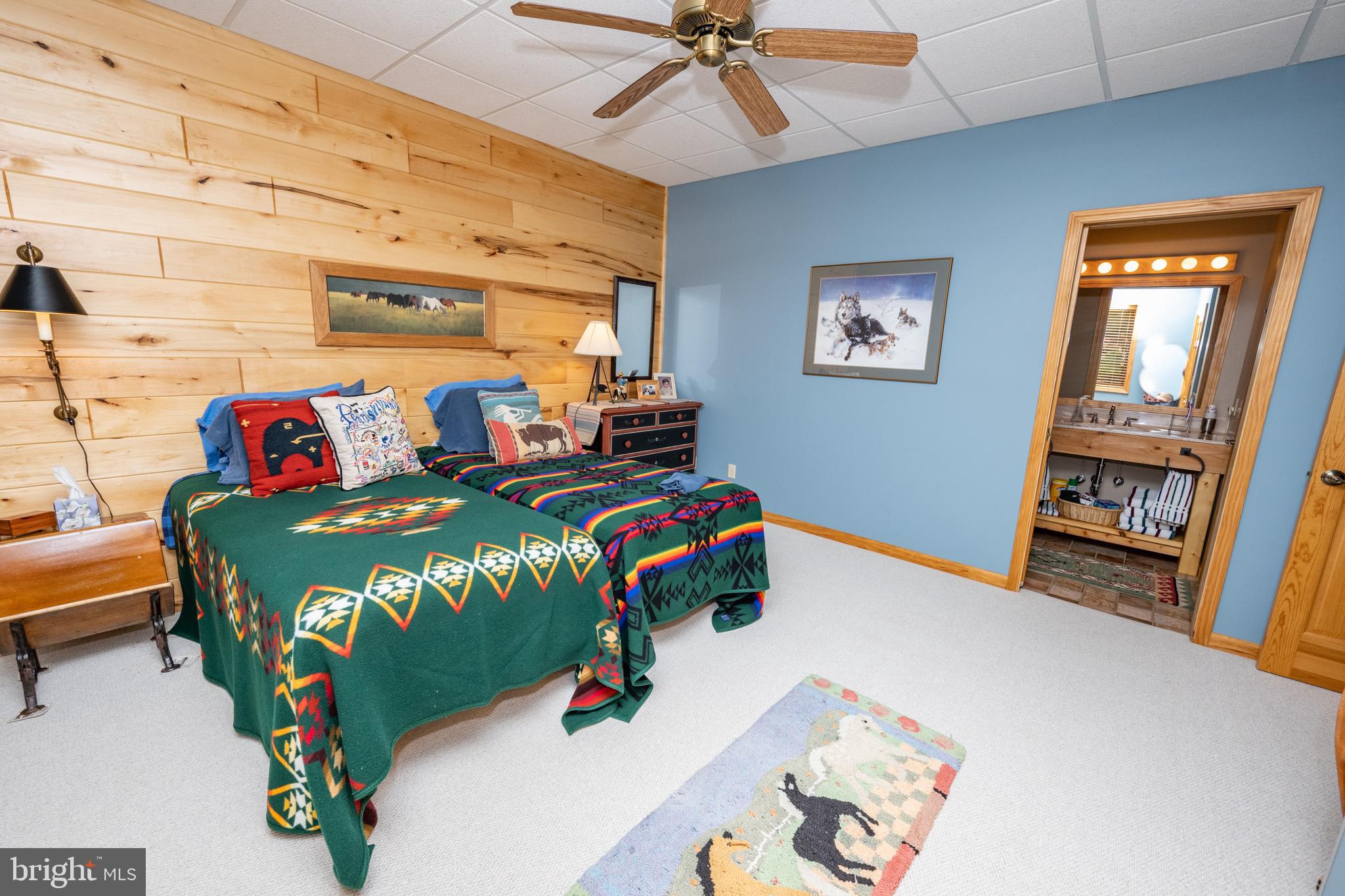 THOUSAND ACRES - Residential