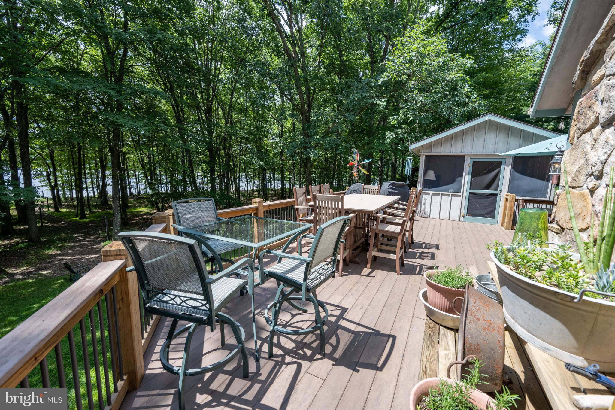 THOUSAND ACRES - Residential