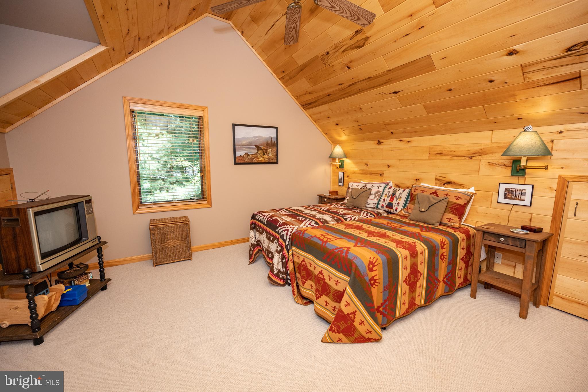 THOUSAND ACRES - Residential