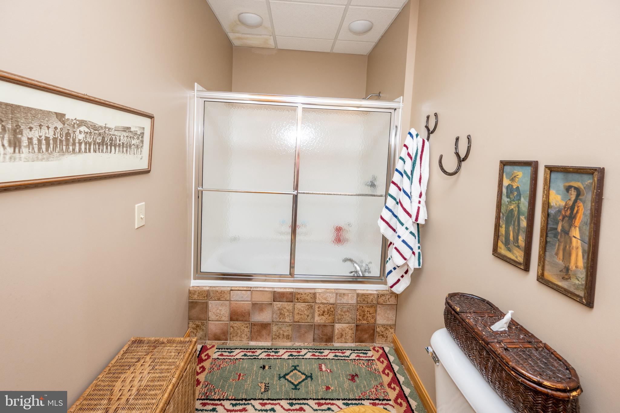 THOUSAND ACRES - Residential