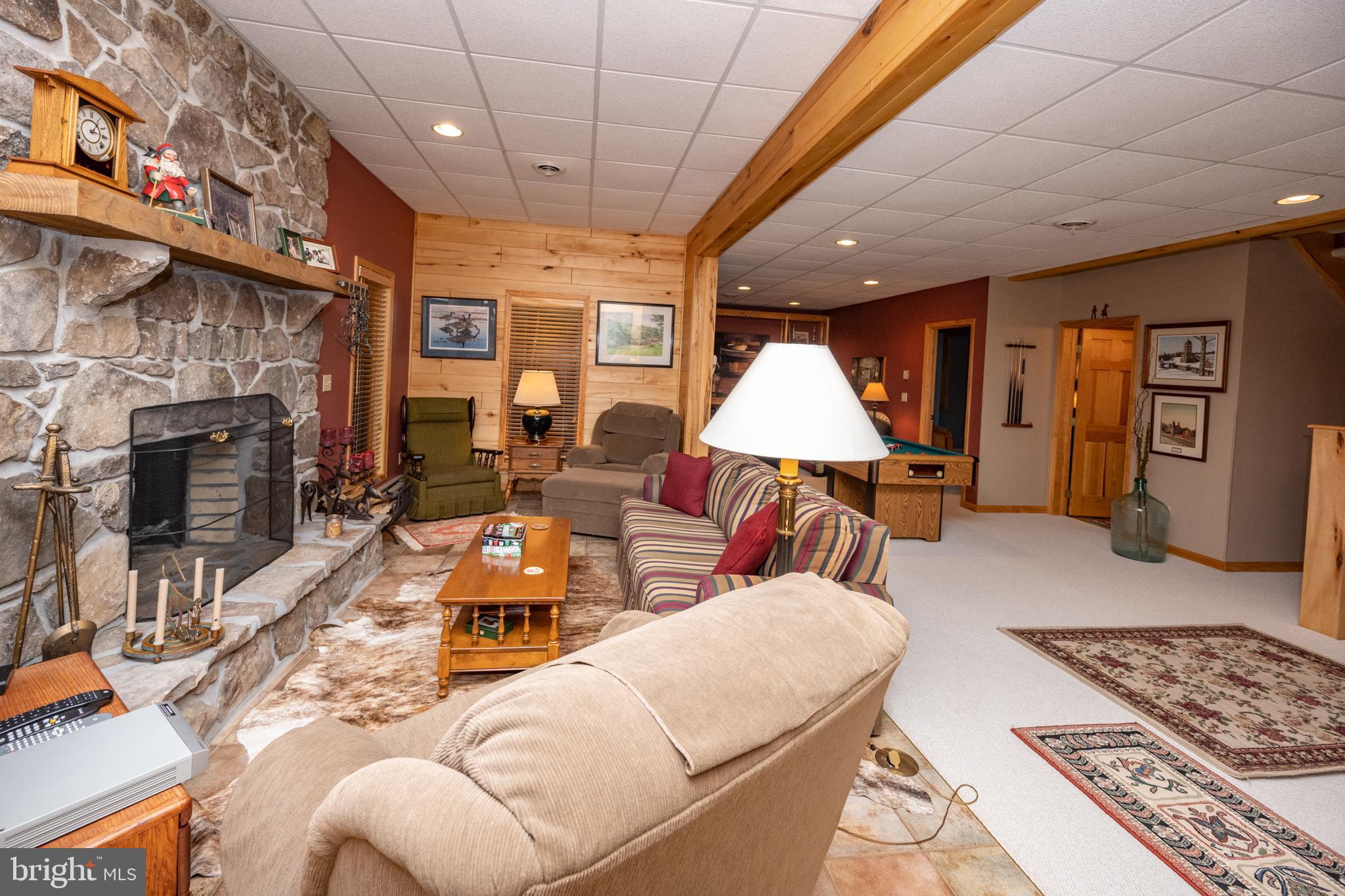 THOUSAND ACRES - Residential