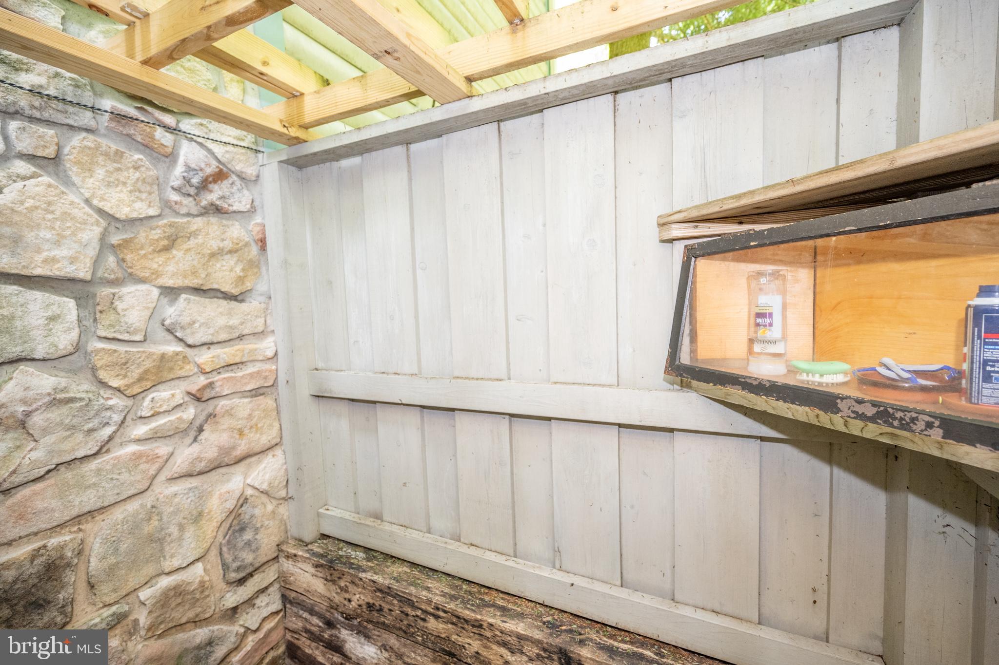 THOUSAND ACRES - Residential