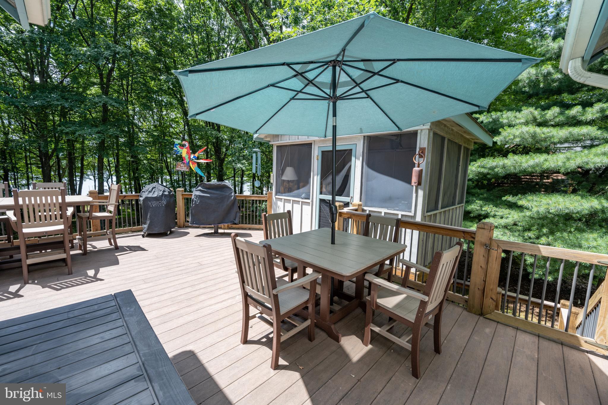 THOUSAND ACRES - Residential