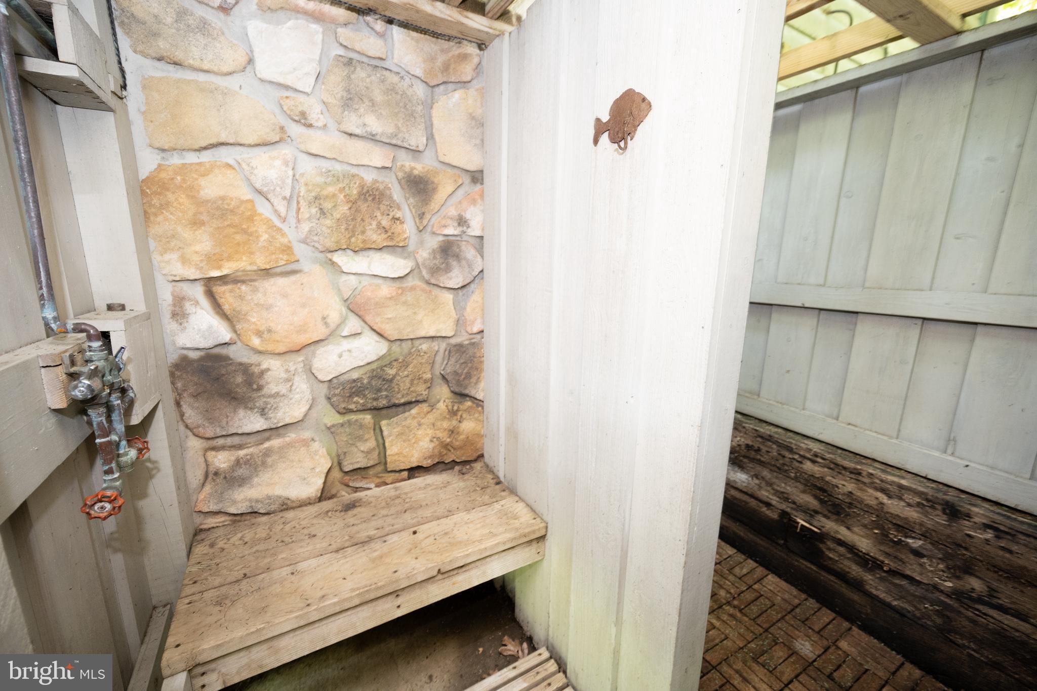 THOUSAND ACRES - Residential