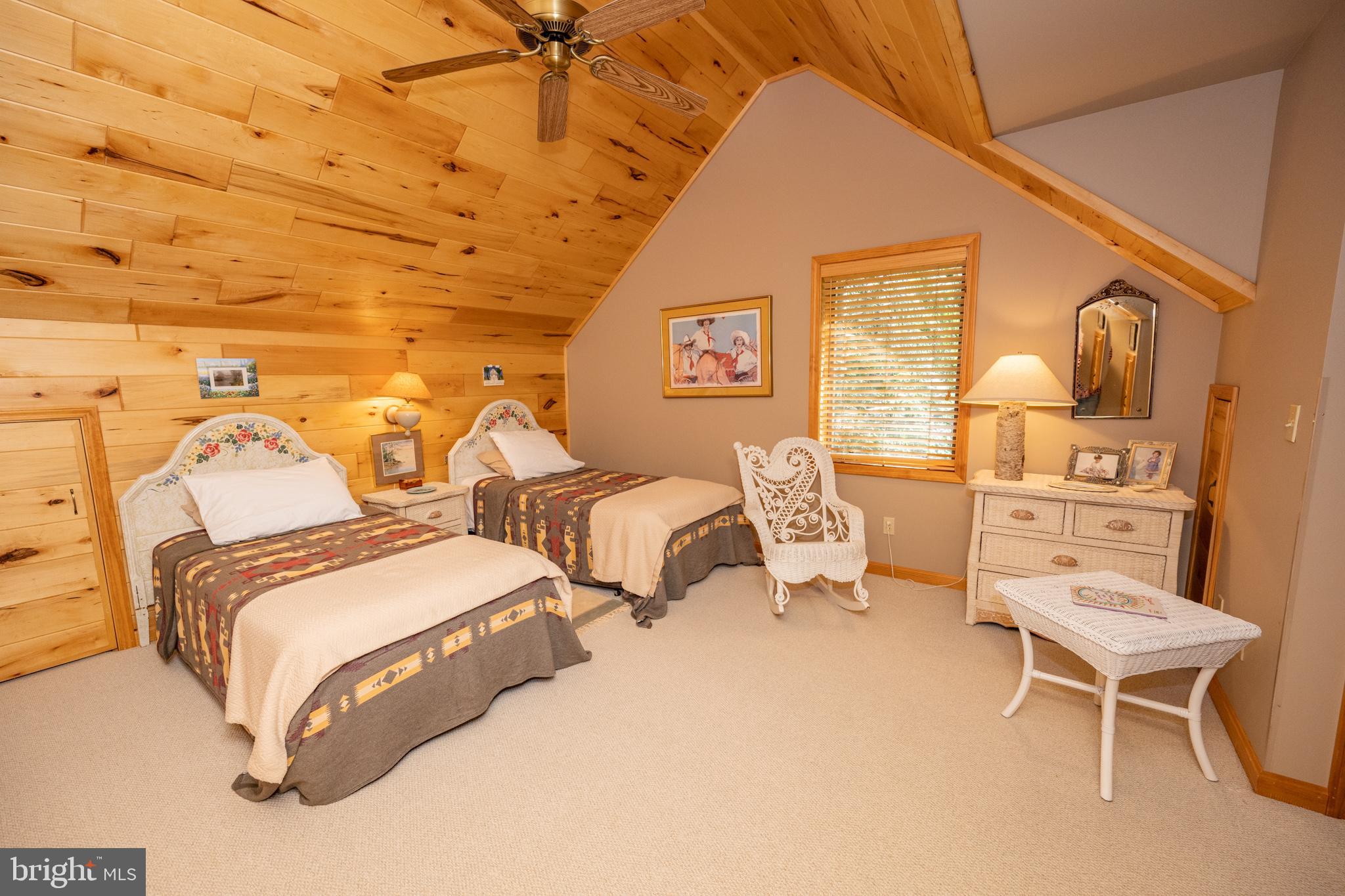 THOUSAND ACRES - Residential