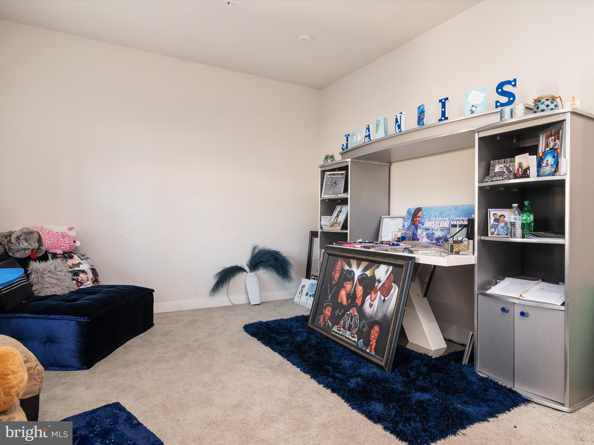 BRENTWOOD - Residential