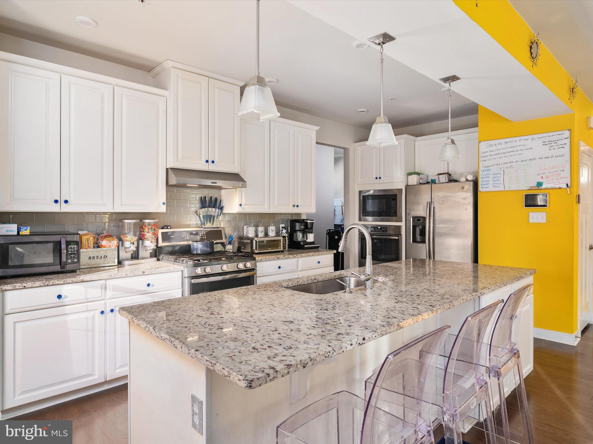 BRENTWOOD - Residential