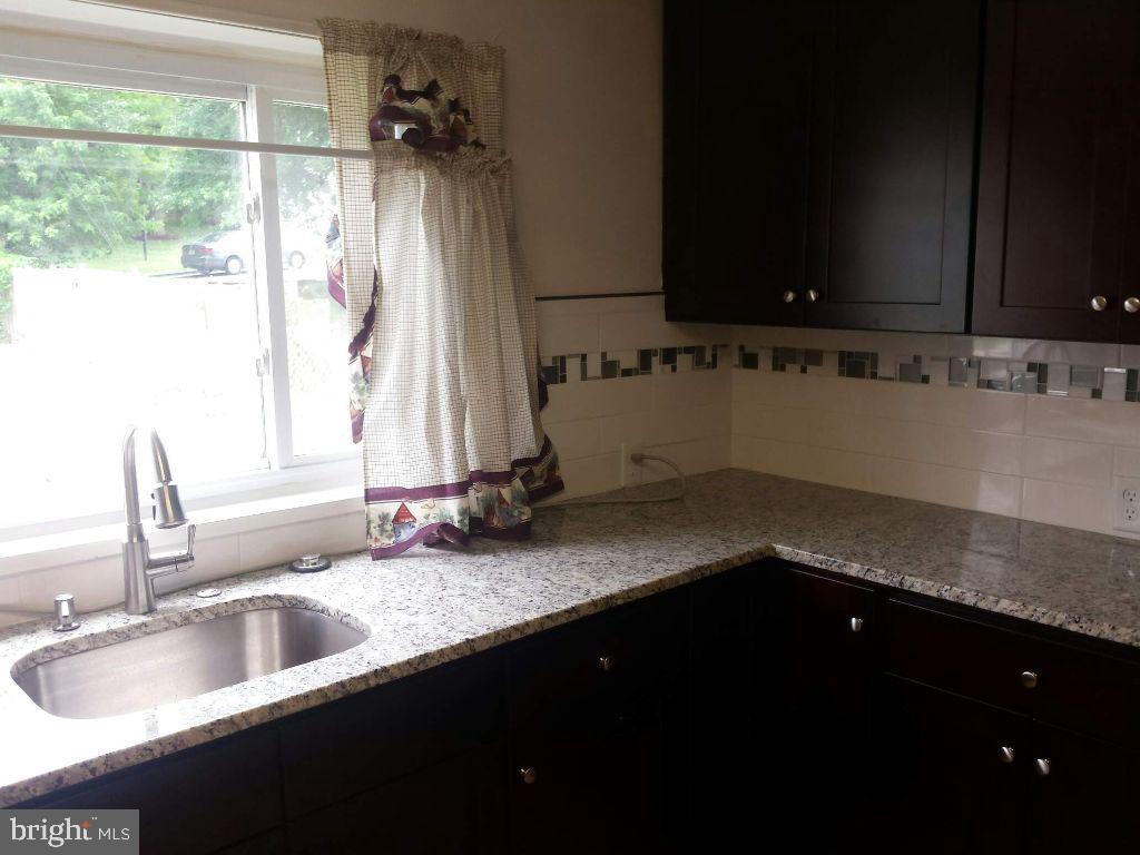 ABBOTT FOREST - Residential Lease