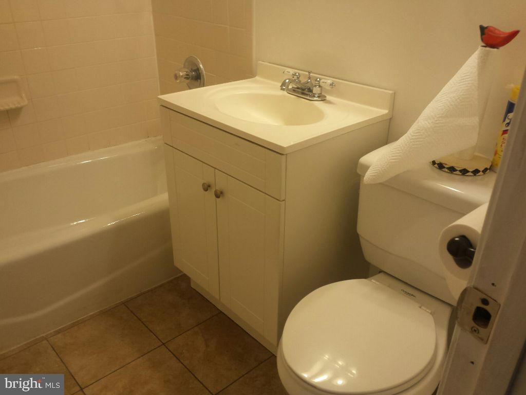 ABBOTT FOREST - Residential Lease