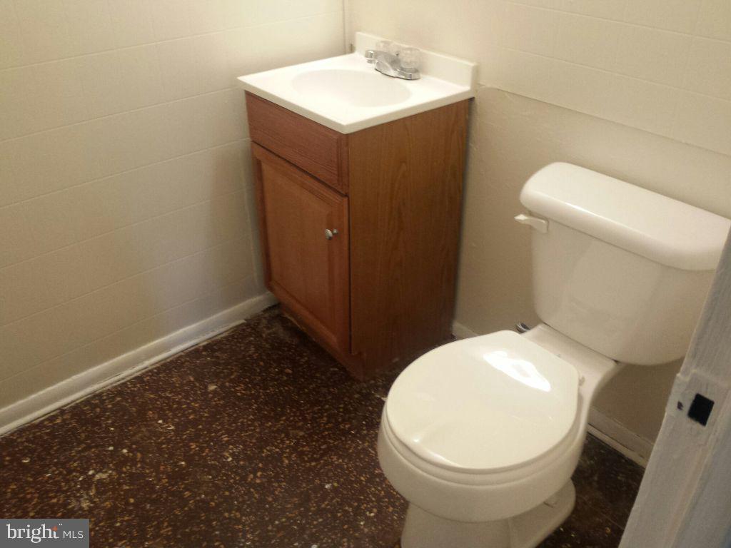 ABBOTT FOREST - Residential Lease