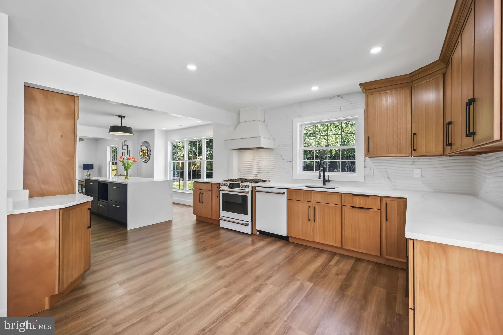 Princeton, New Jersey 08540, United States, 4 Bedrooms Bedrooms, ,3 BathroomsBathrooms,Residential,Coming Soon,194233