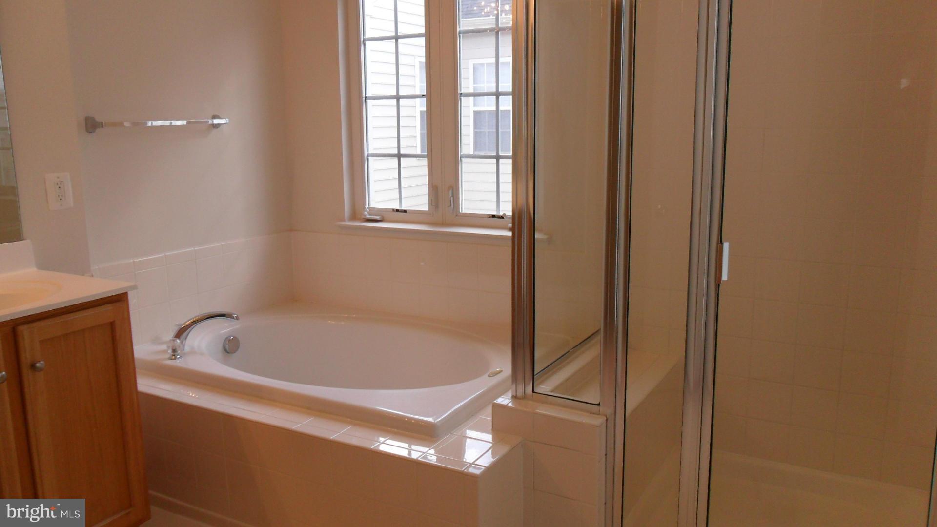 LORTON VALLEY NORTH - Residential Lease