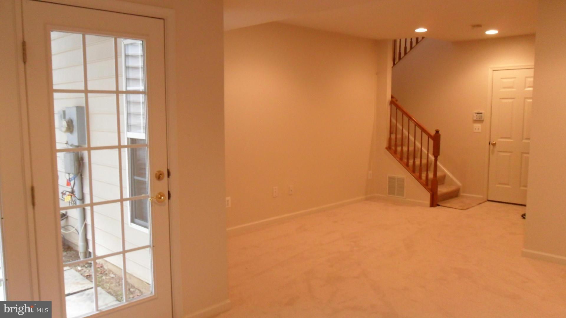 LORTON VALLEY NORTH - Residential Lease