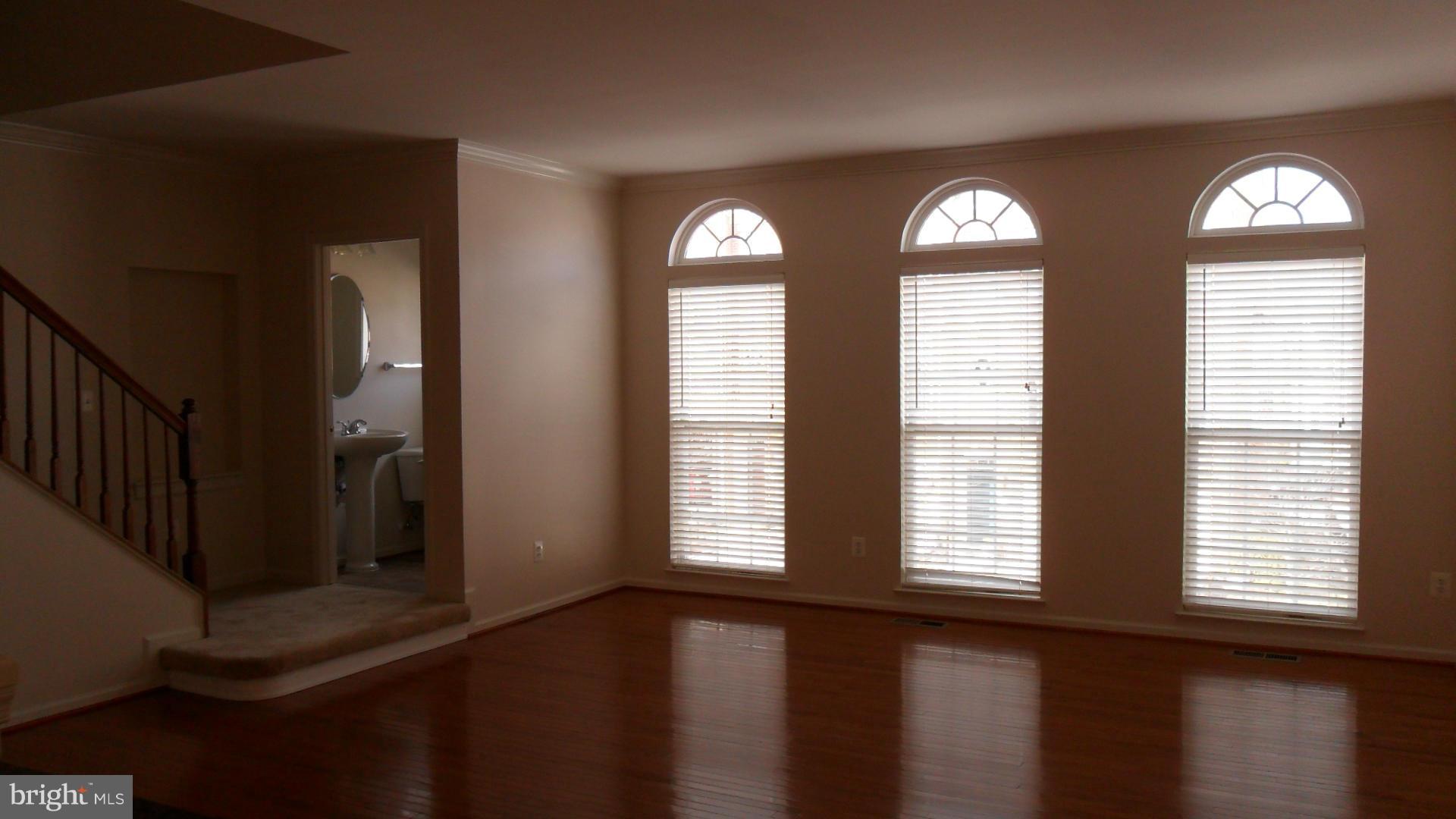 LORTON VALLEY NORTH - Residential Lease