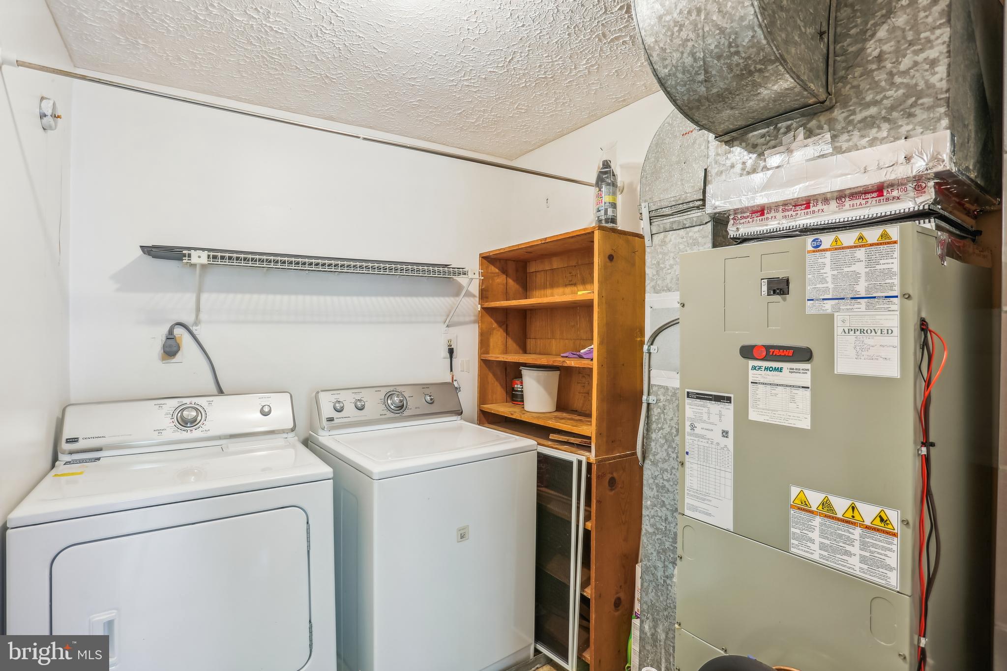 DUMONT OAKS - Residential