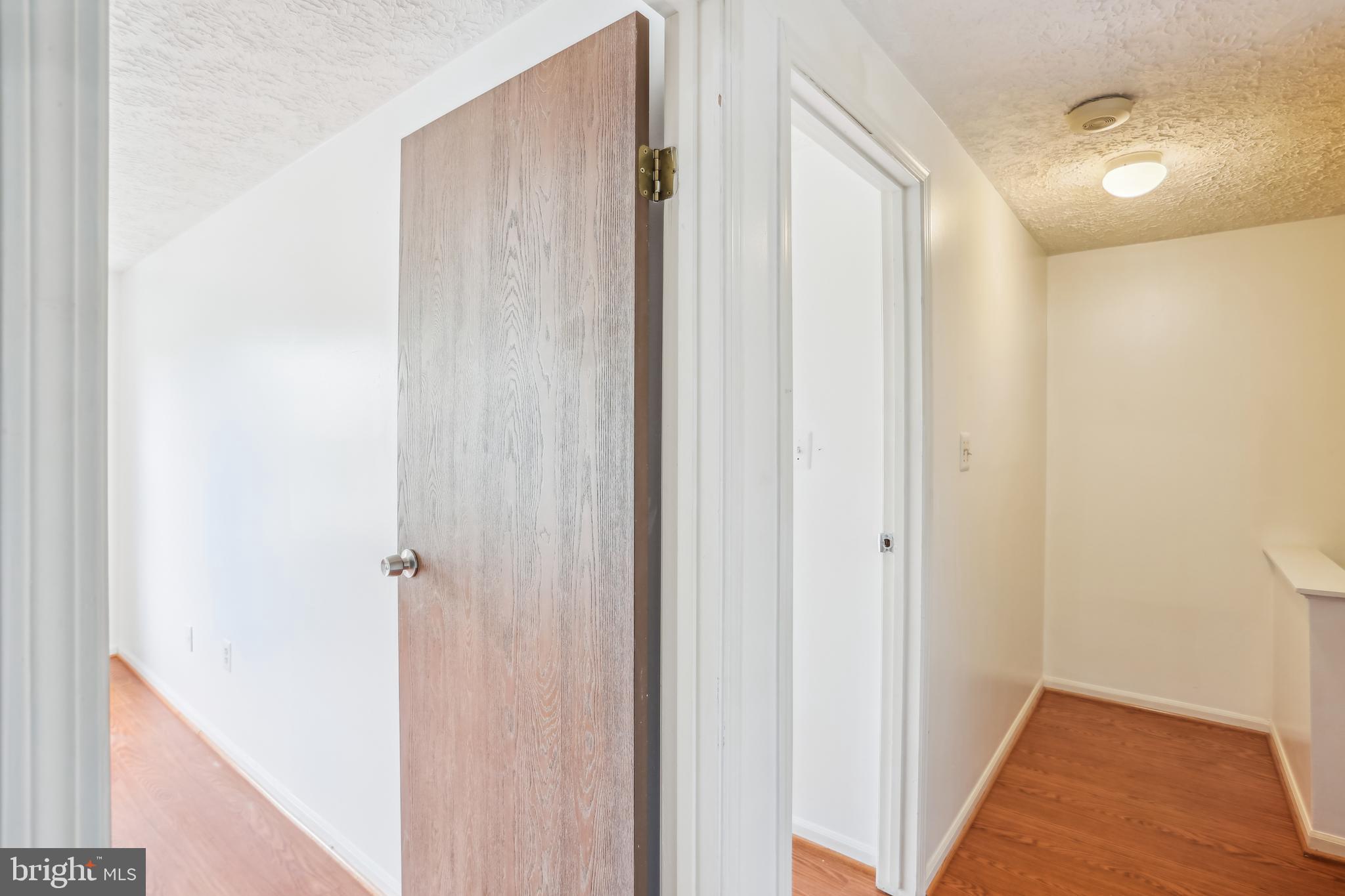 DUMONT OAKS - Residential