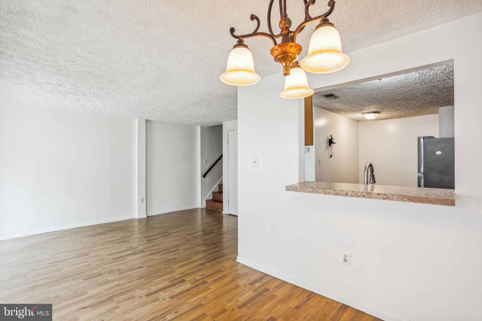 DUMONT OAKS - Residential