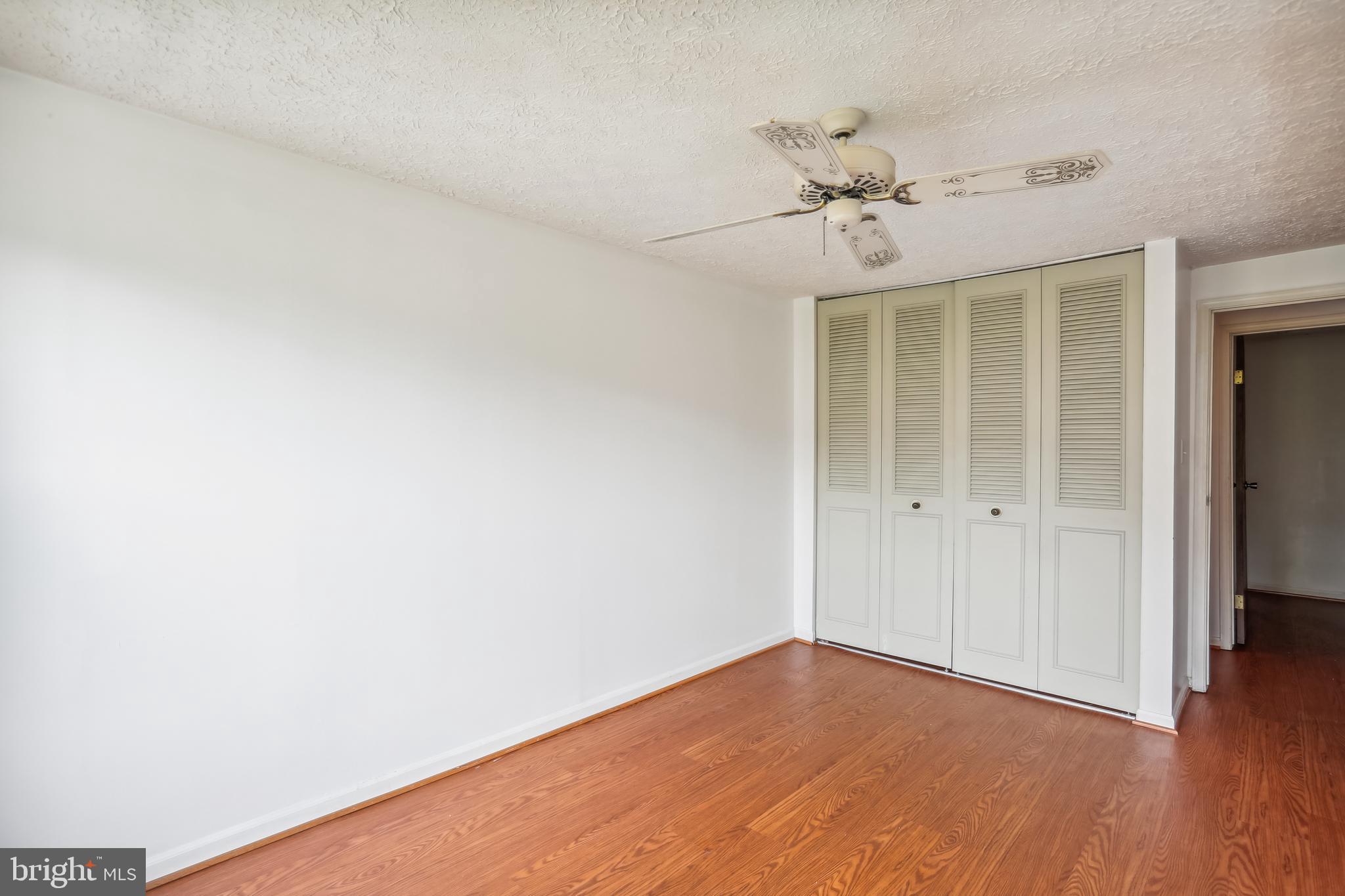 DUMONT OAKS - Residential