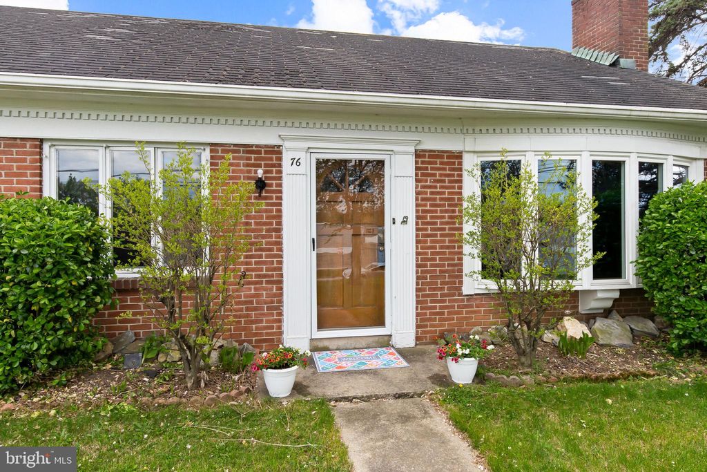 Photo of 76 HORSESHOE RD, LEOLA, PA 17540 (MLS # PALA2033332)