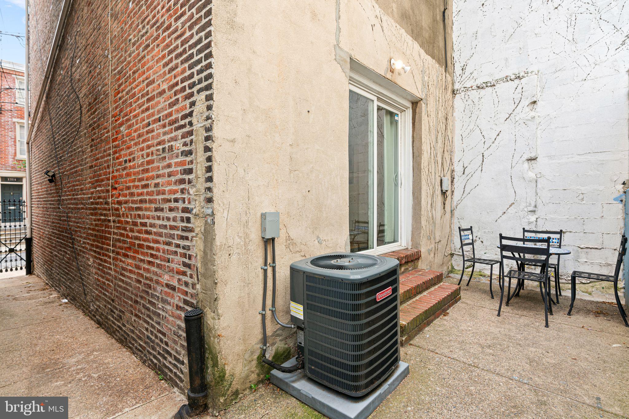 WASHINGTON SQ WEST - Residential
