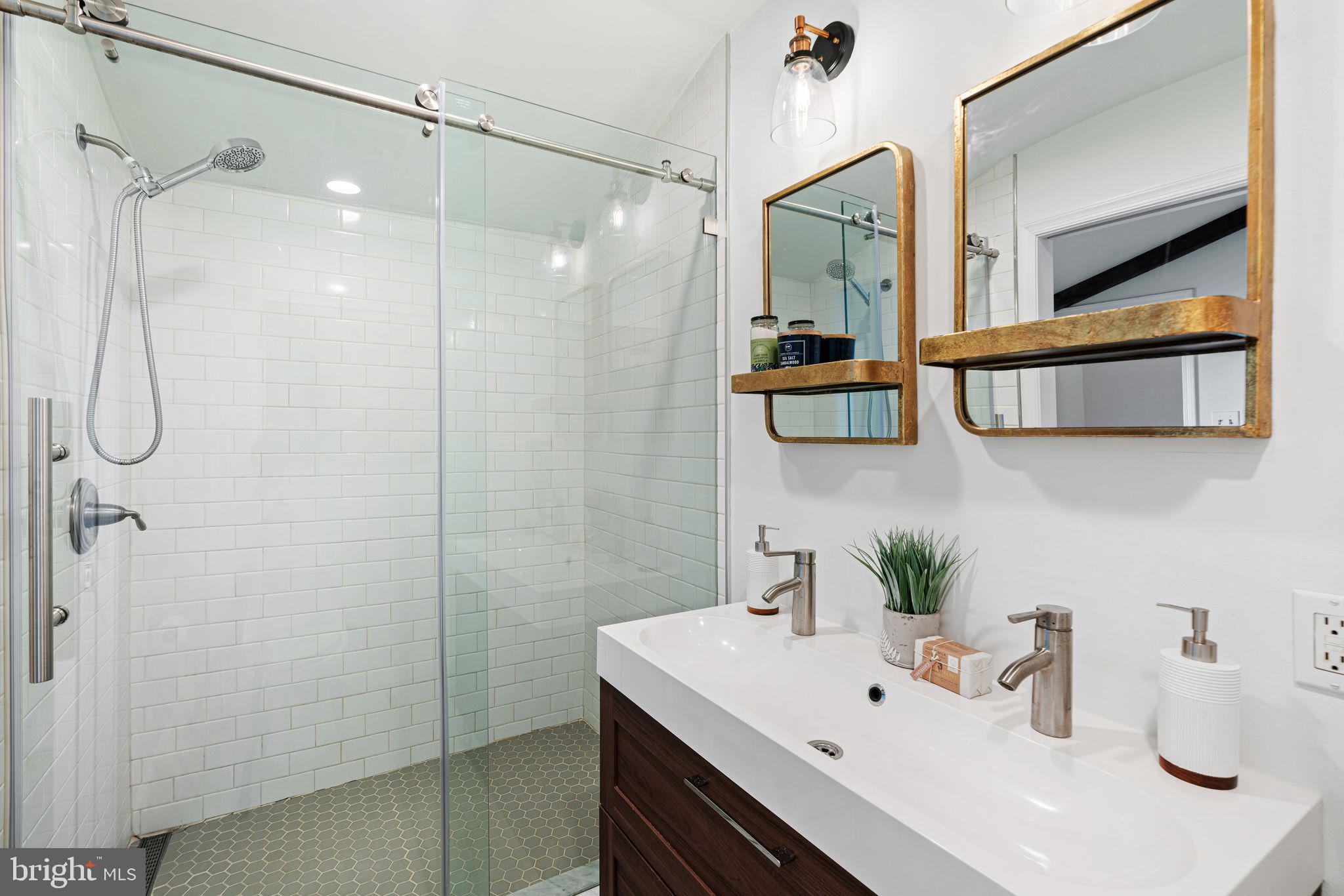 WASHINGTON SQ WEST - Residential