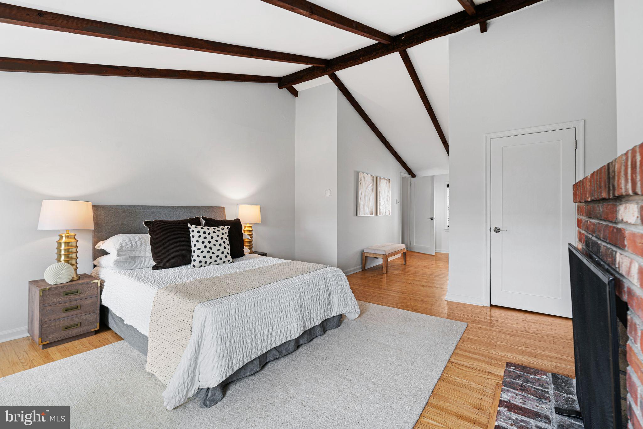 WASHINGTON SQ WEST - Residential