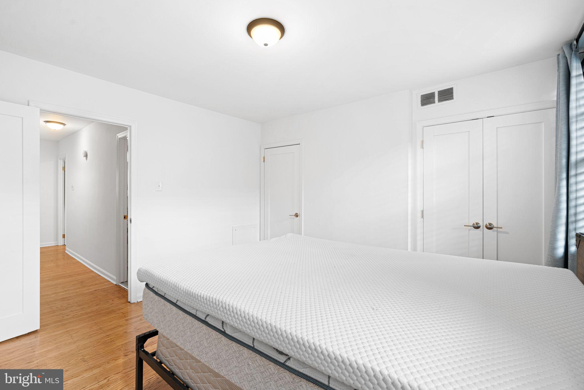 WASHINGTON SQ WEST - Residential
