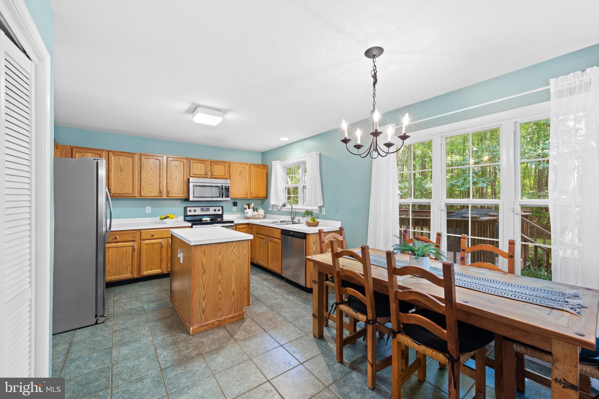 WHITE OAK - Residential