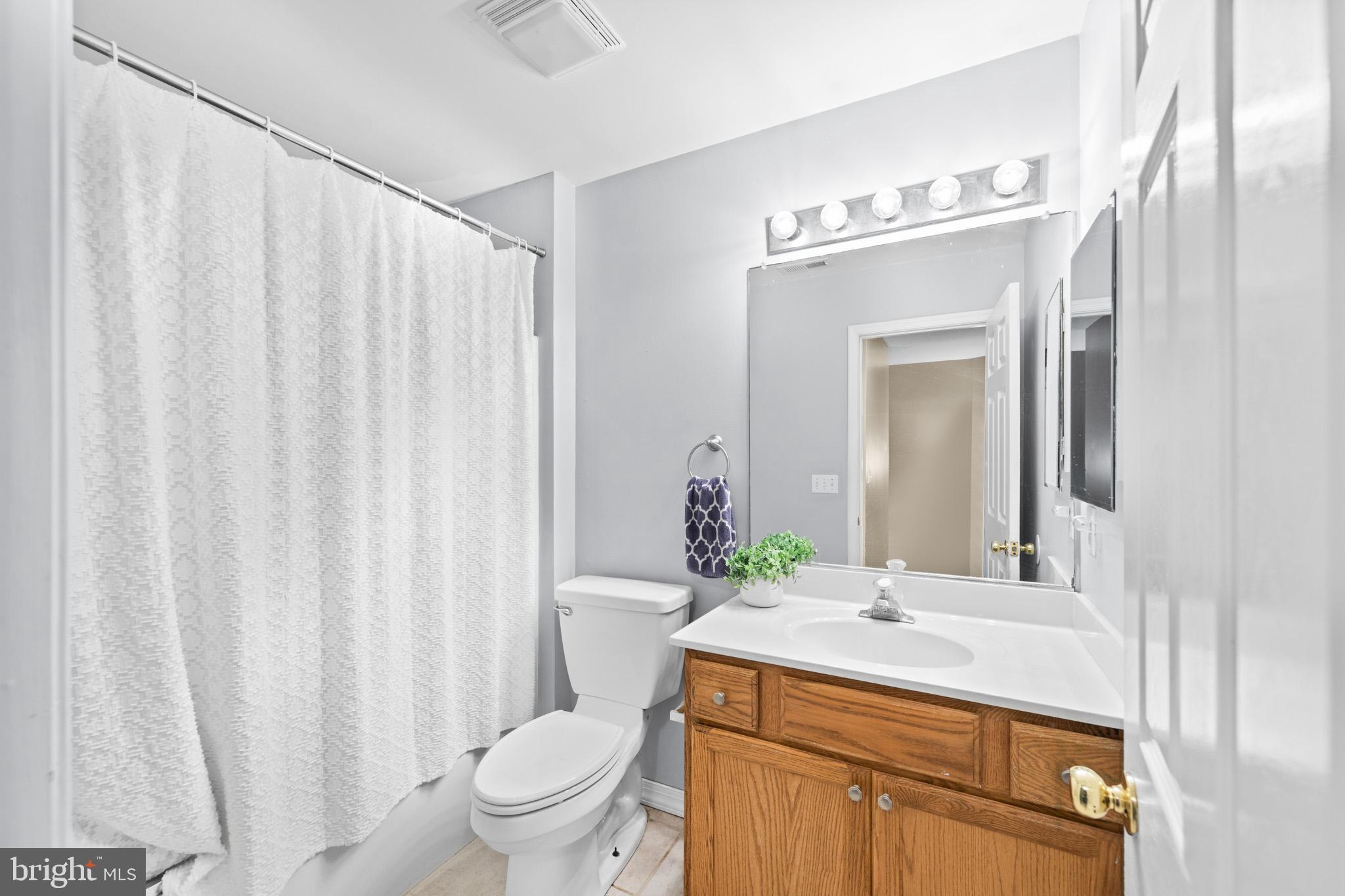 WHITE OAK - Residential