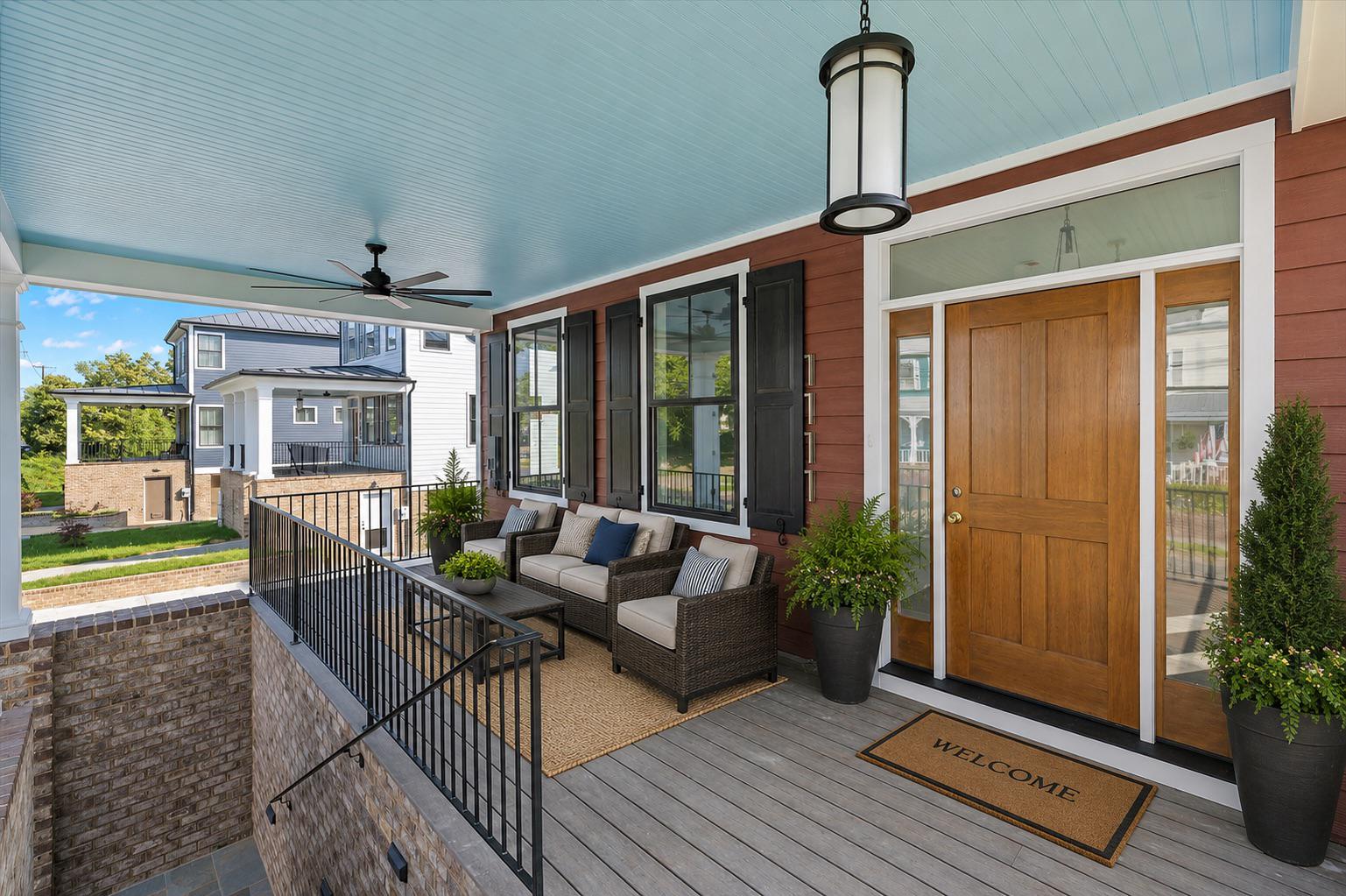 1111 SOPHIA STREET