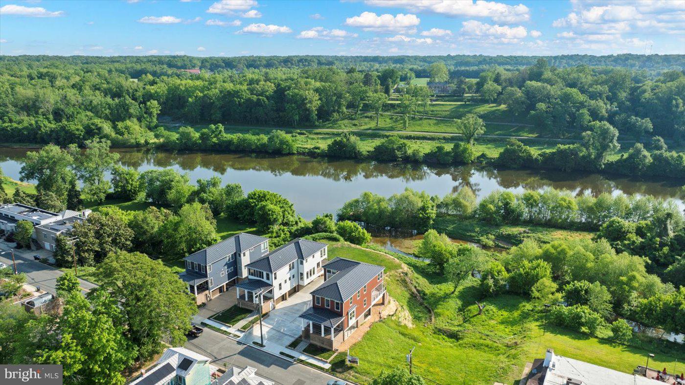 DOWNTOWN FREDERICKSBURG - Residential