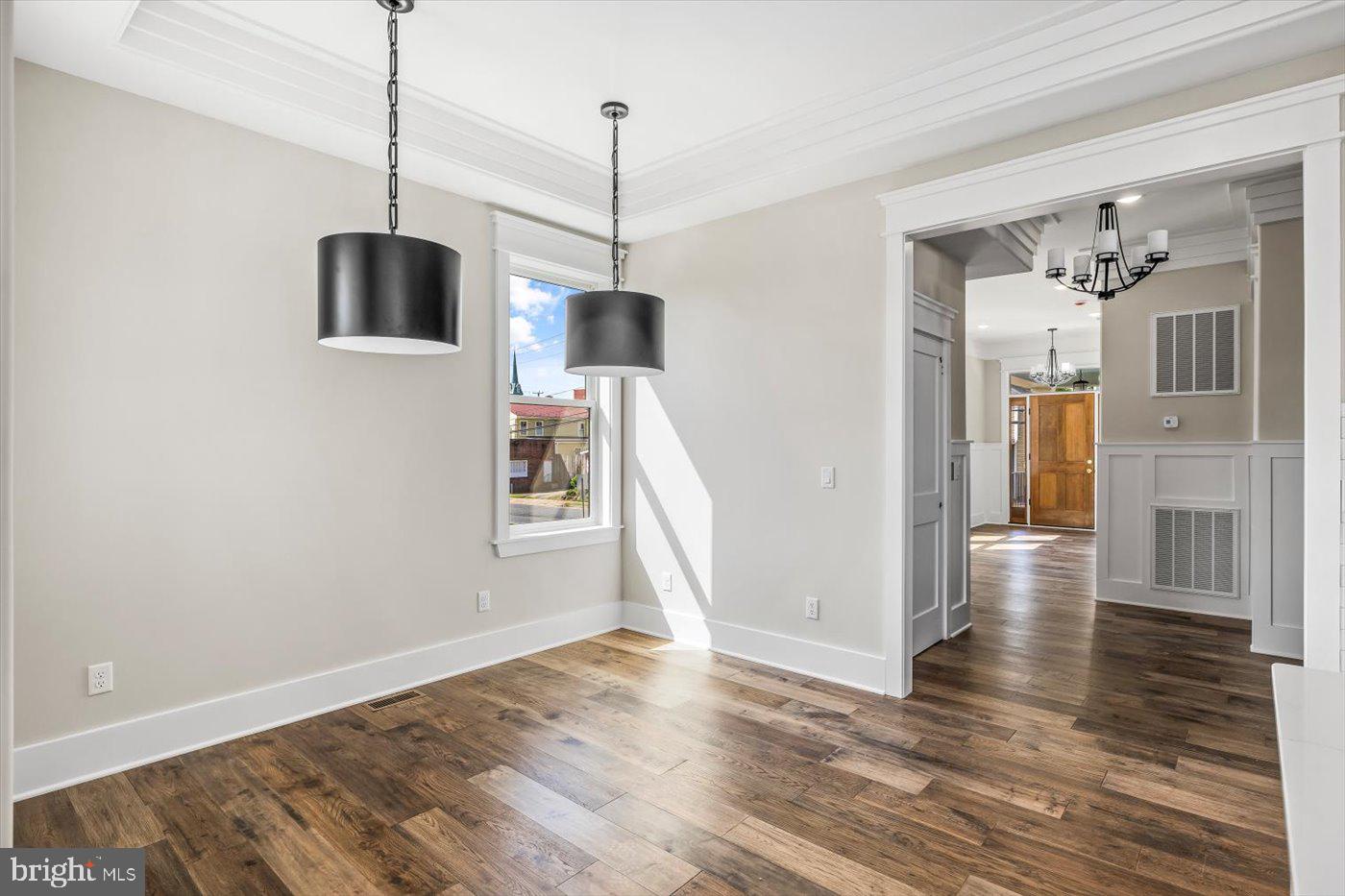 DOWNTOWN FREDERICKSBURG - Residential