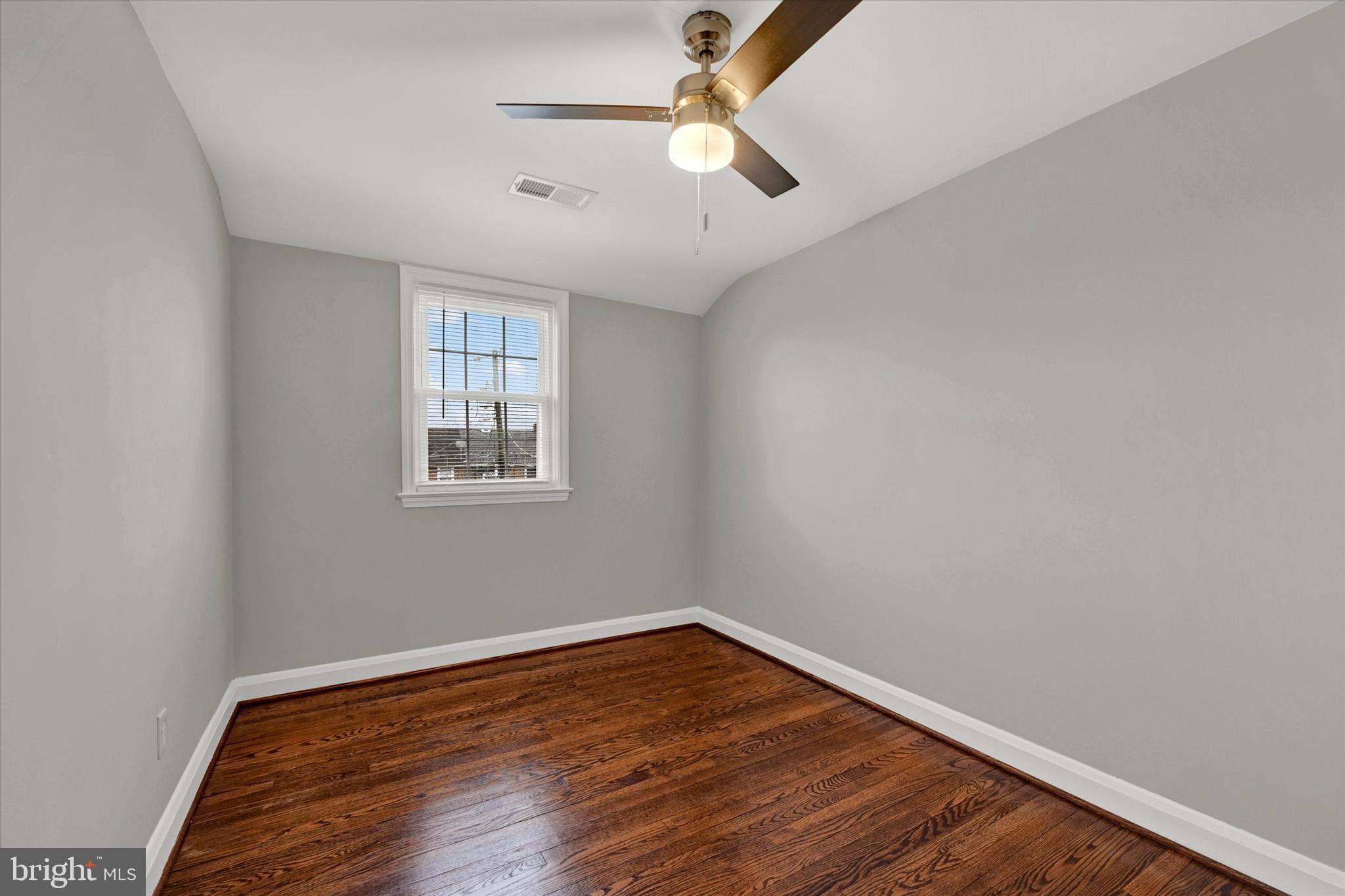 KNETTISHALL - Residential