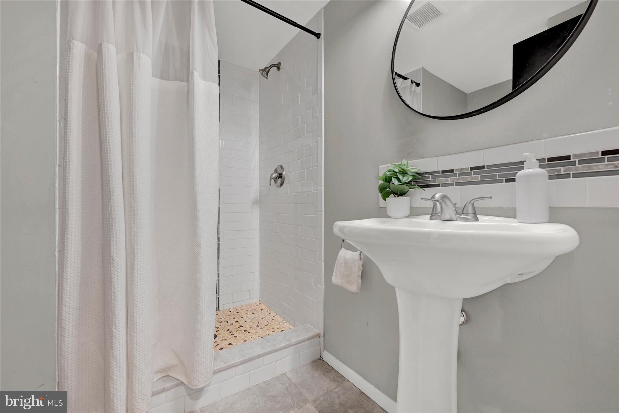 KNETTISHALL - Residential