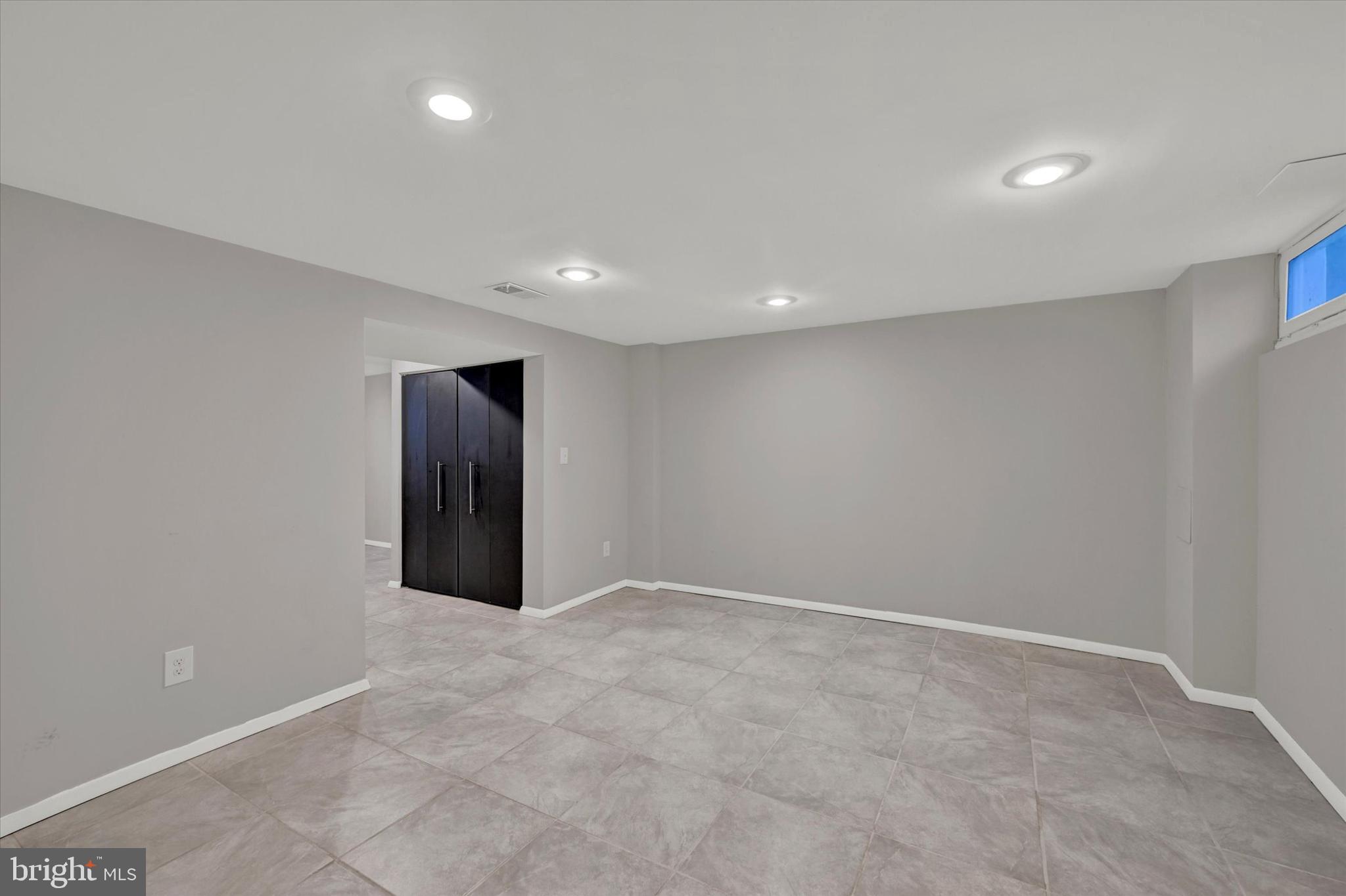 KNETTISHALL - Residential