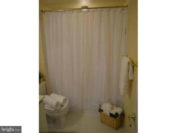 BROOKING COURT GARDEN - Residential Lease