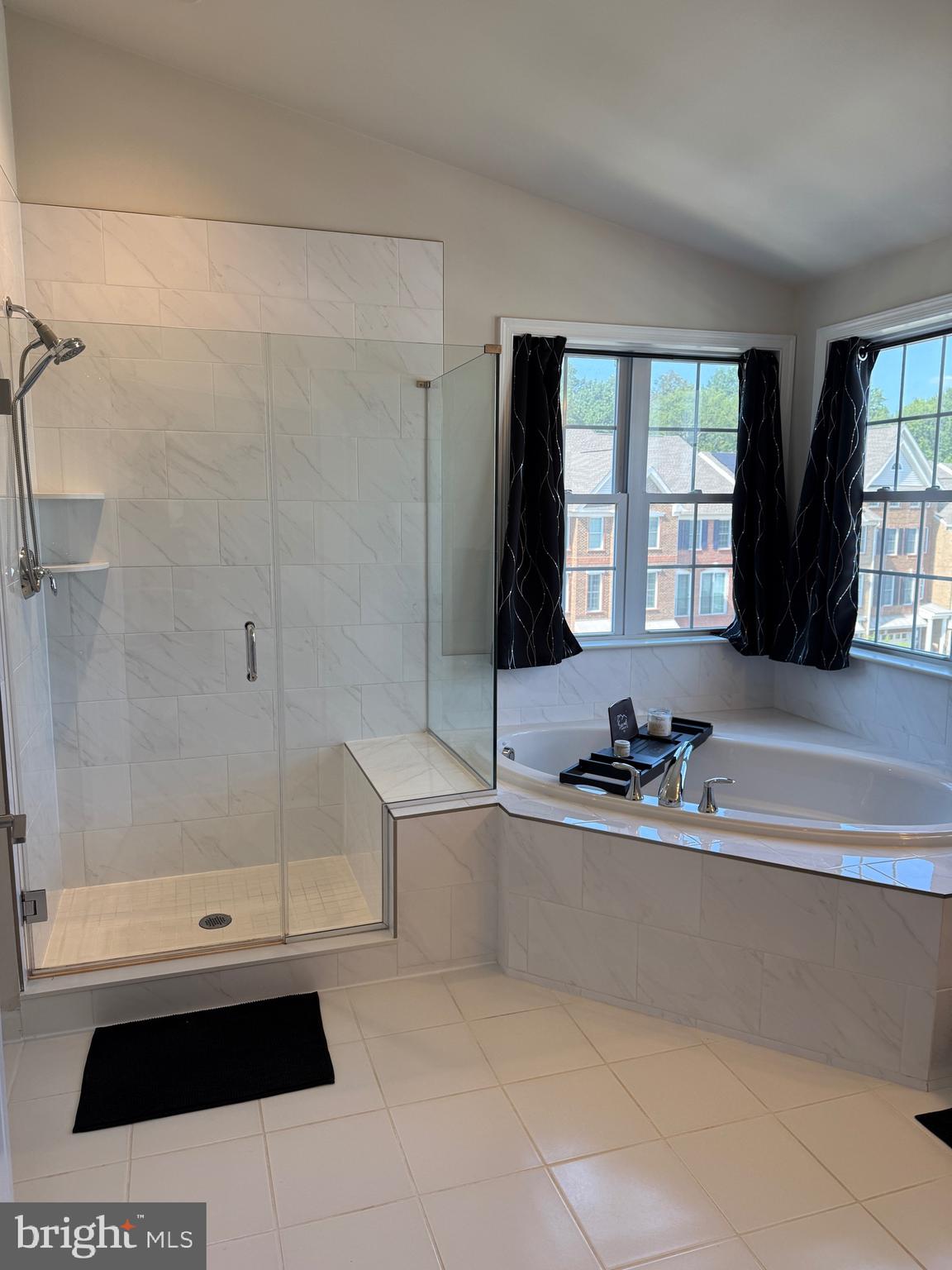 MARLBORO RIDING - Residential