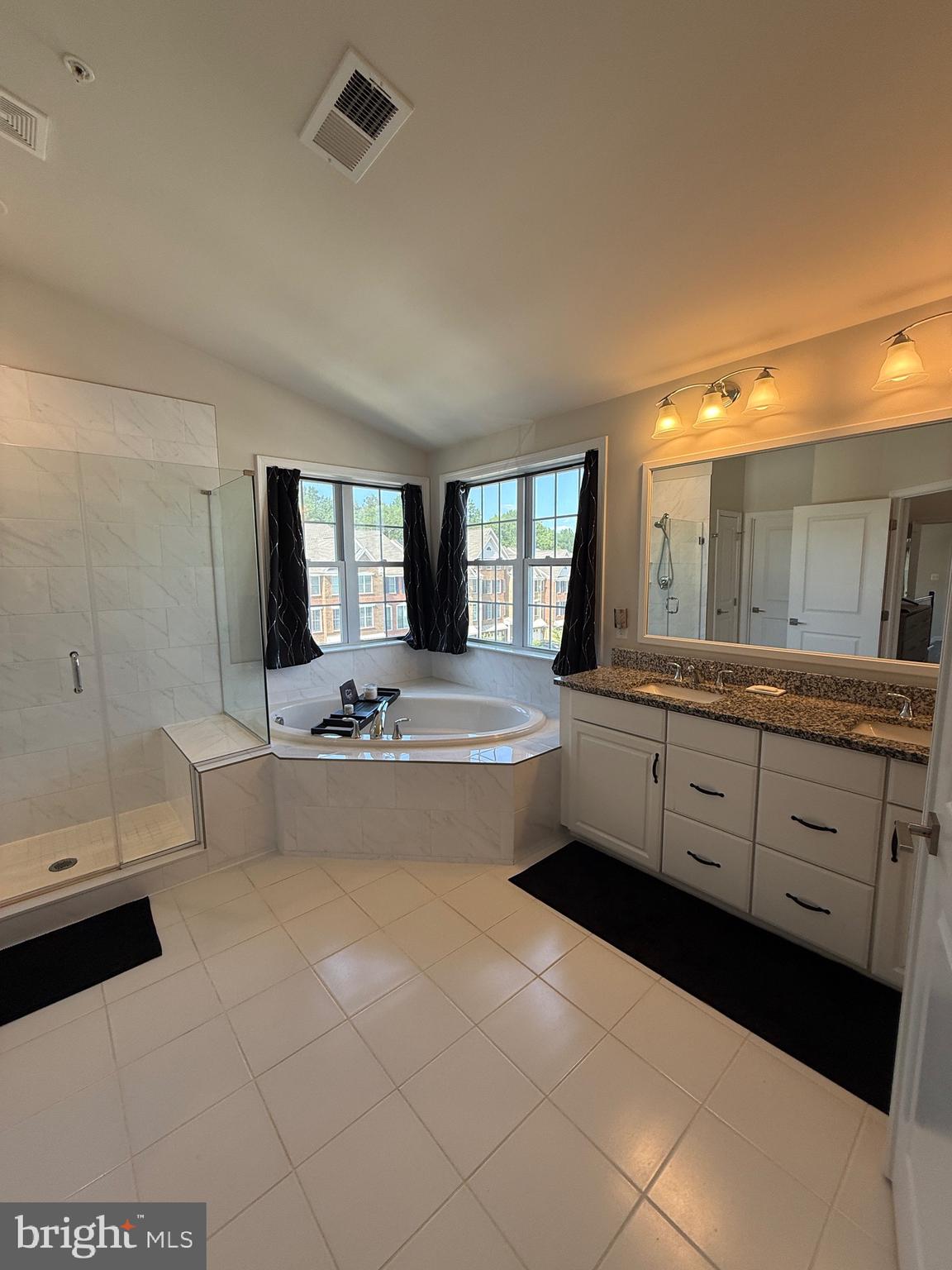 MARLBORO RIDING - Residential