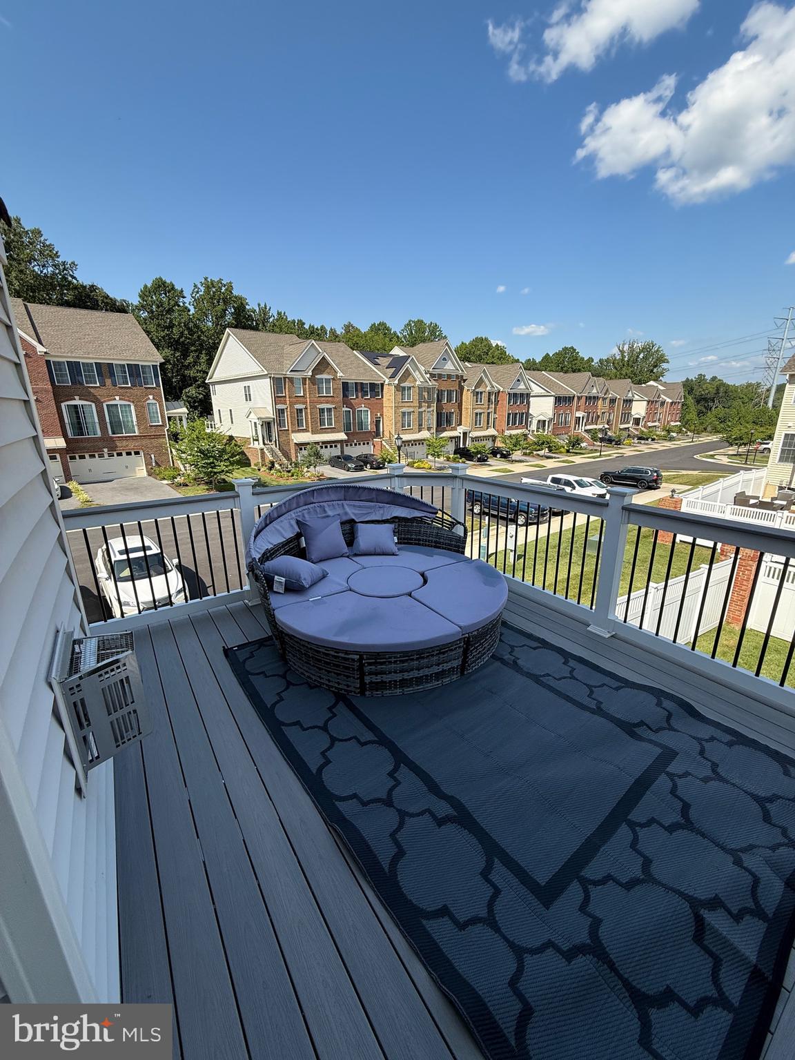 MARLBORO RIDING - Residential