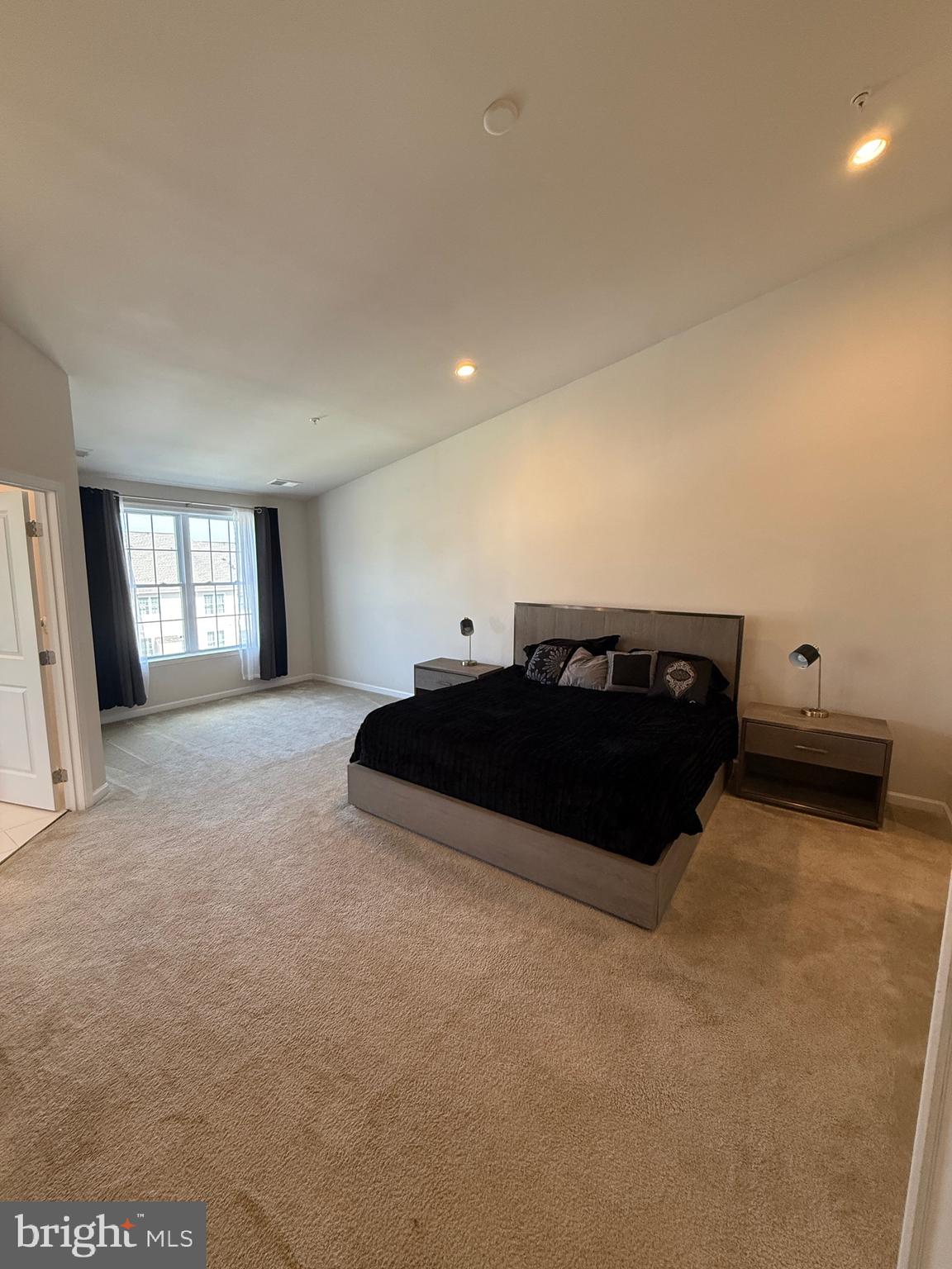 MARLBORO RIDING - Residential