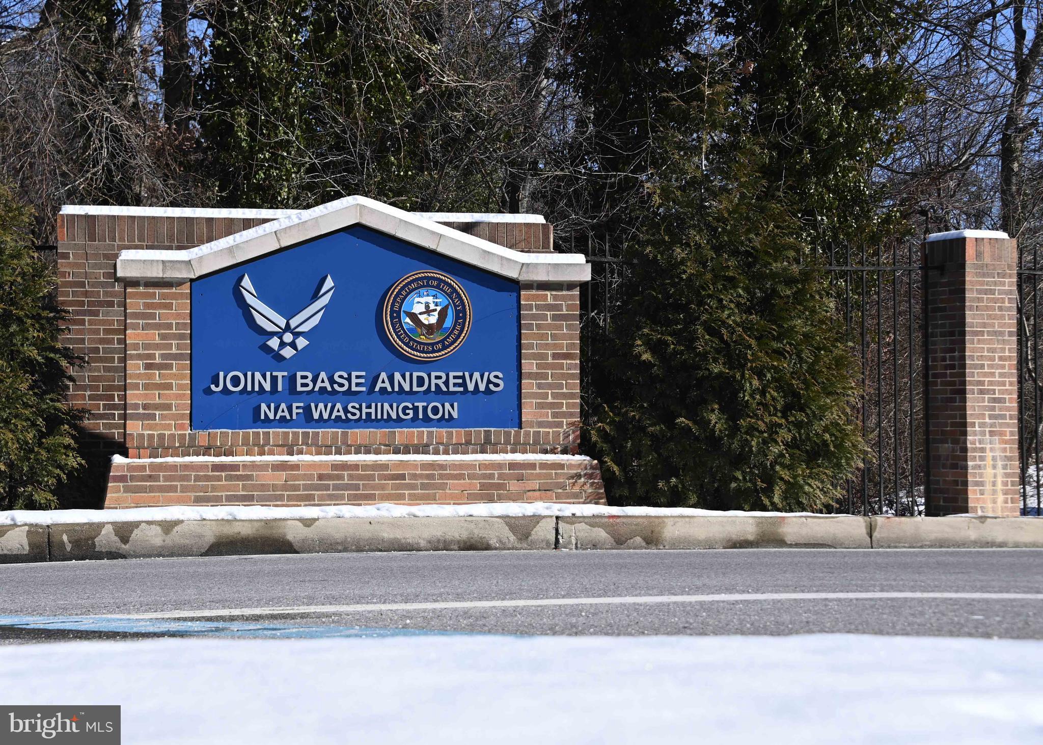 MARLBORO RIDING - Residential