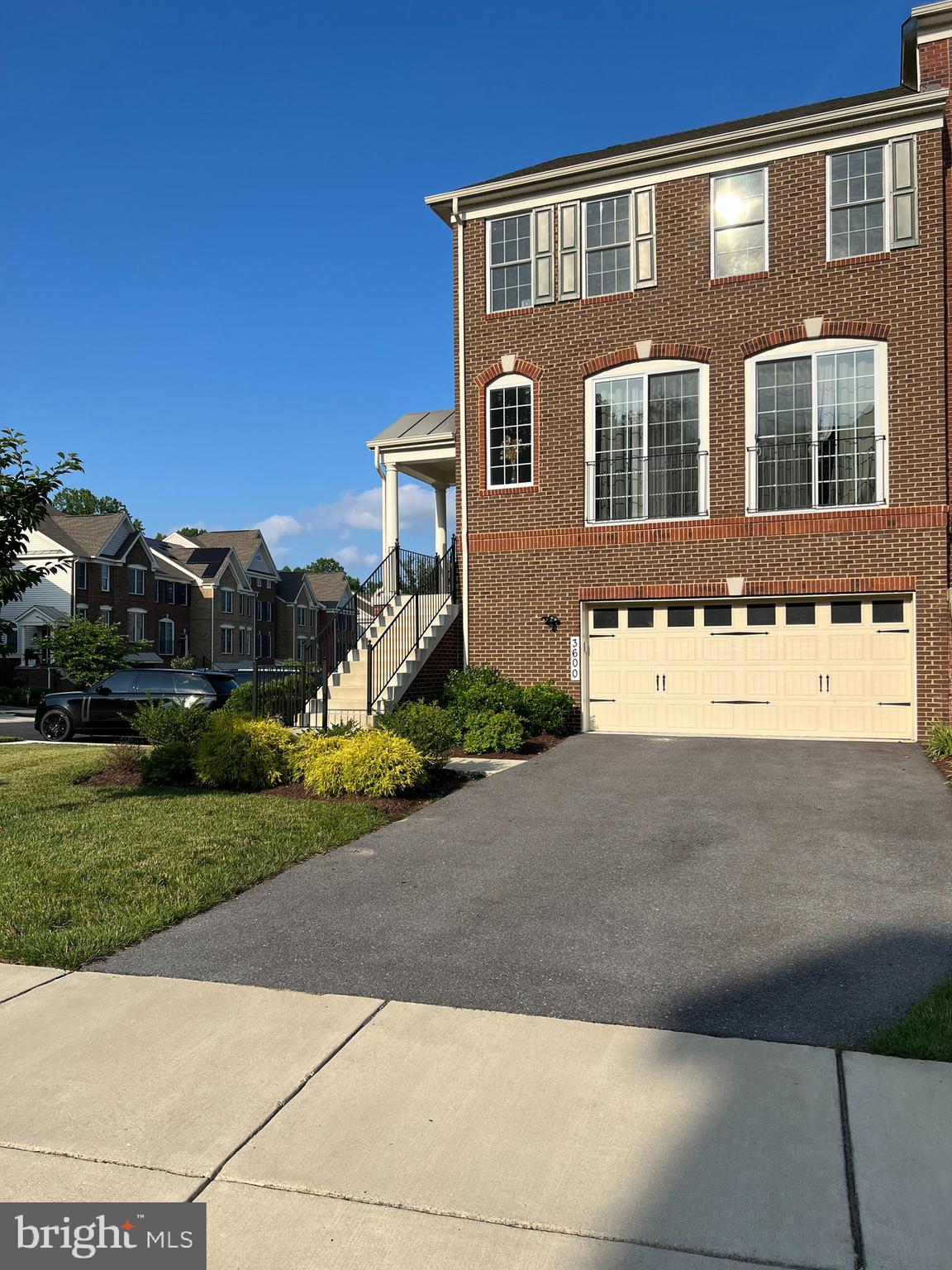 MARLBORO RIDING - Residential