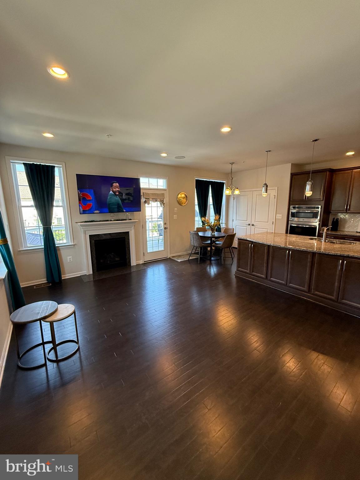 MARLBORO RIDING - Residential