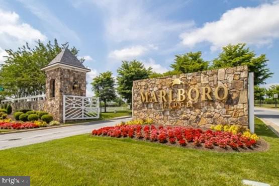 MARLBORO RIDING - Residential