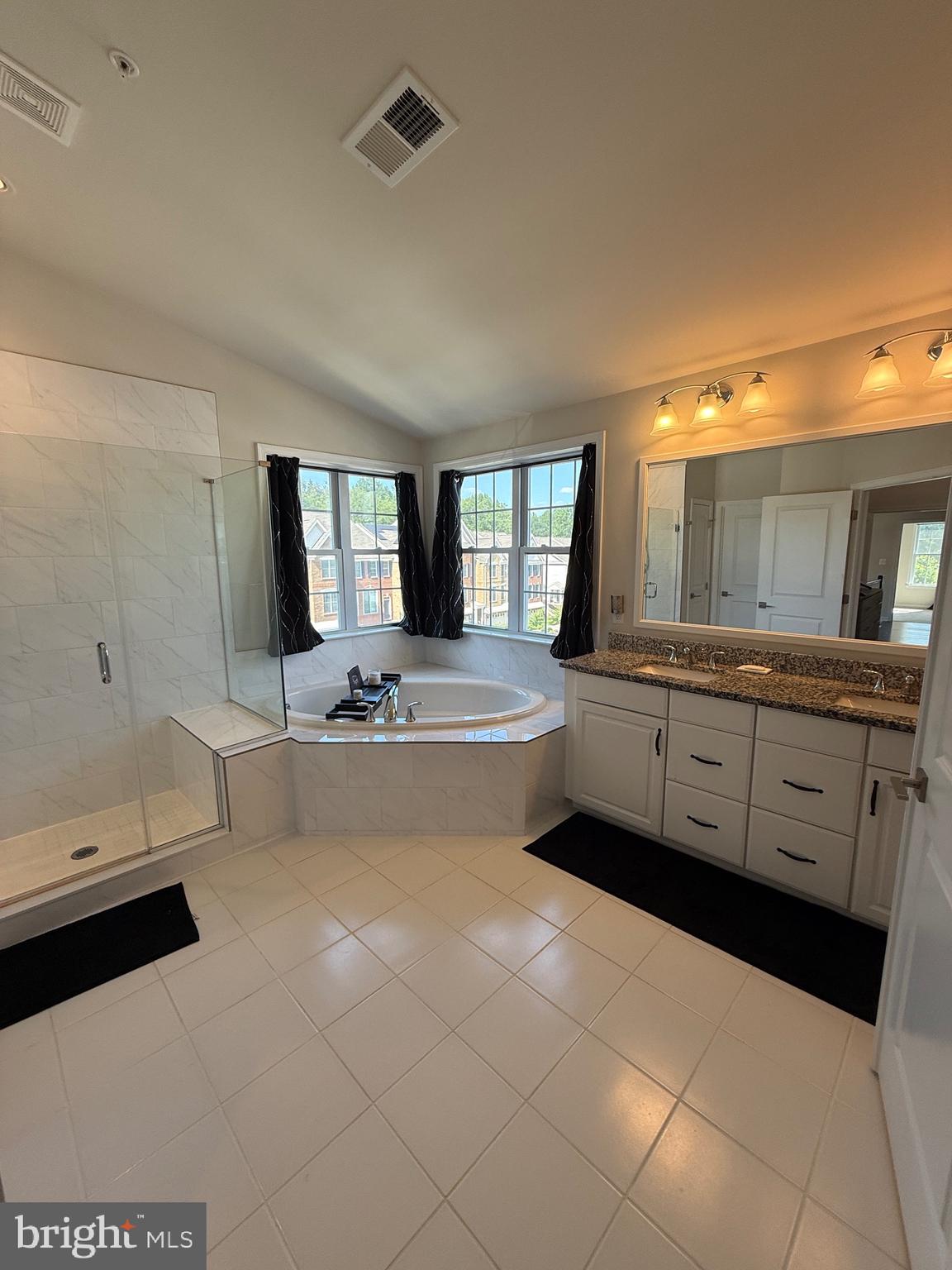 MARLBORO RIDING - Residential