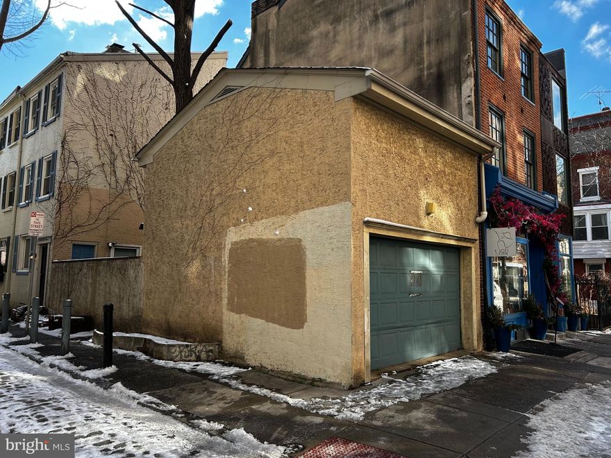 This zoning CMX-1 allows for mixed-use development, making it an attractive option for those looking to explore residential and/ or retail opportunities.